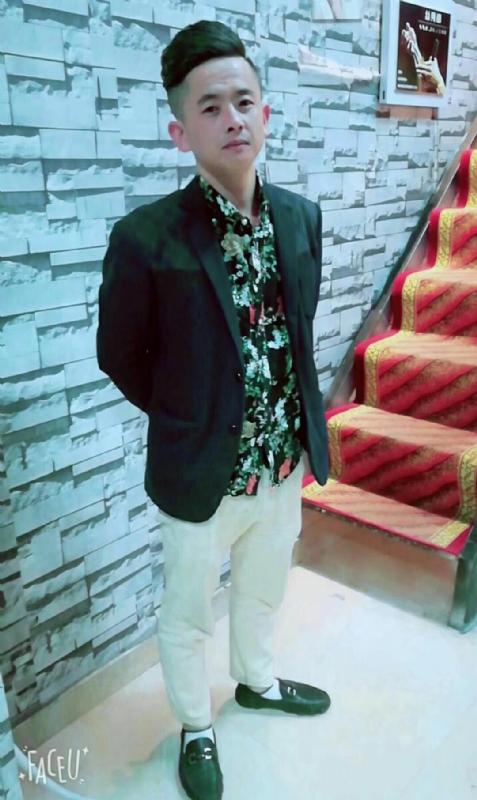 男人三十而立的第一张照片--雷州闪婚服务中心